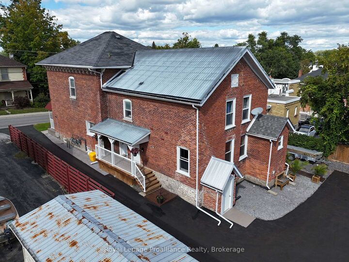 Property Photo:  13 Church Street  ON K0K 3E0 