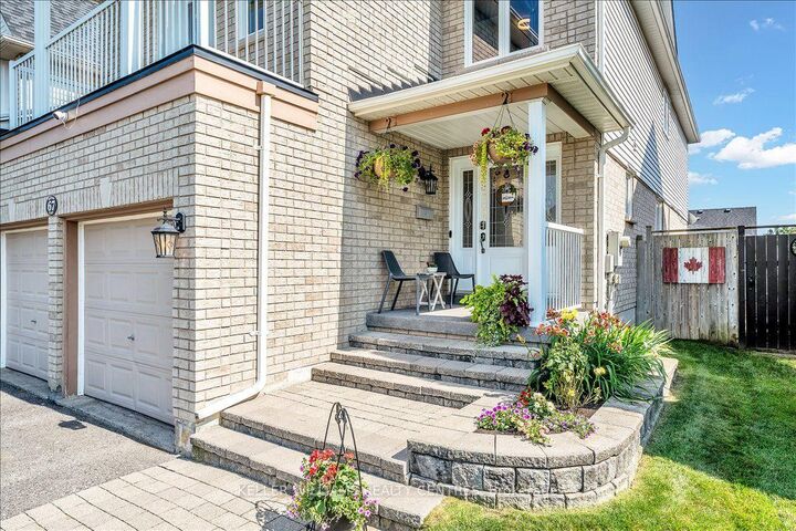 Property Photo:  67 Hutton Place  ON L1C 5H5 