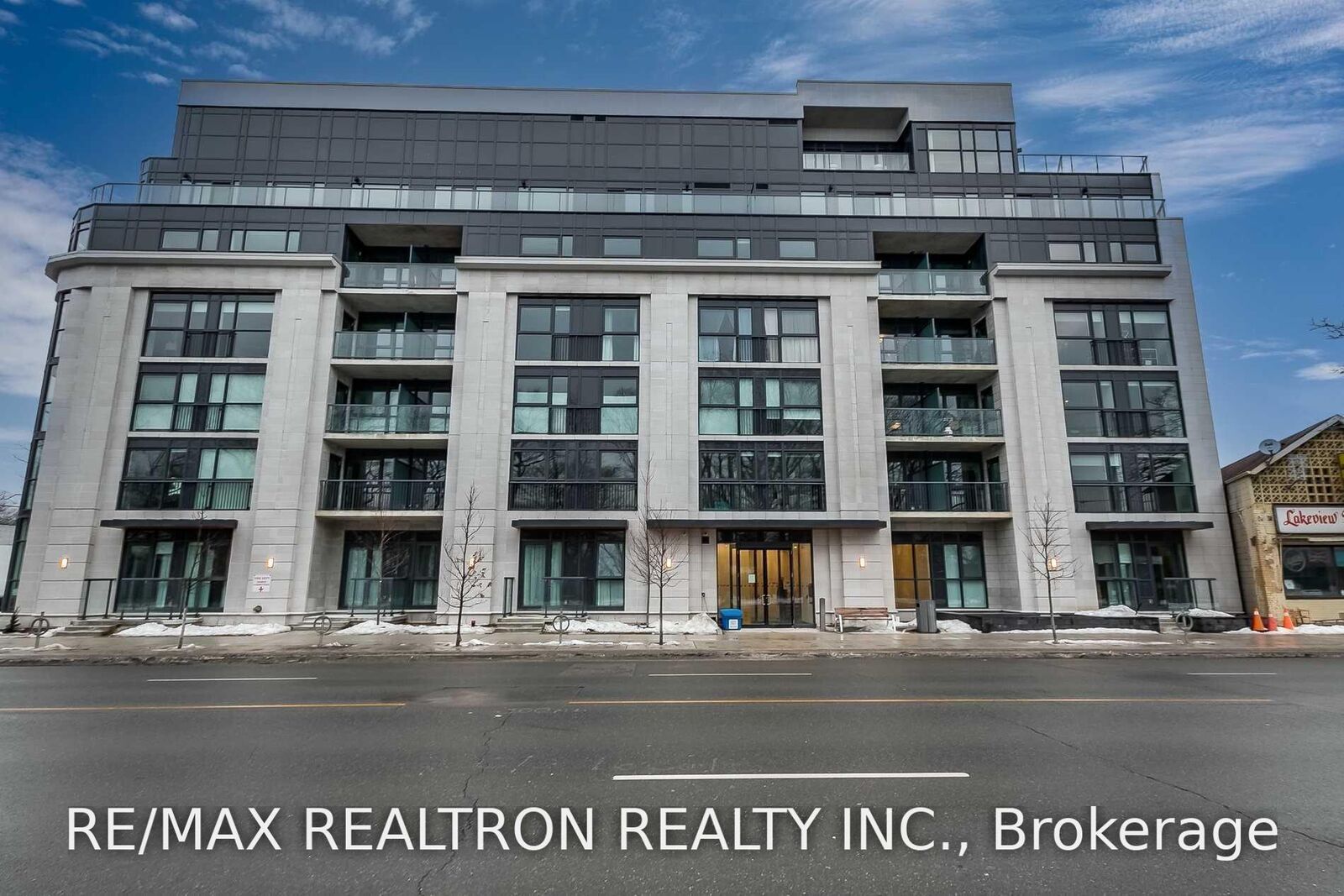 Property Photo: 1400 Kingston Road 401 ON M1N 0C2