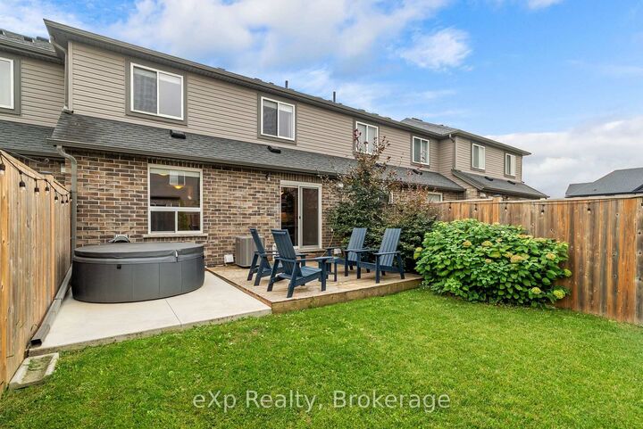 Property Photo: 27 Robertson Drive ON N5A 0C8