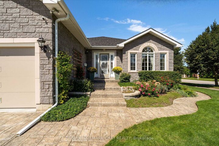 Property Photo:  53 Brookfield Crescent  ON L4N 9R6 