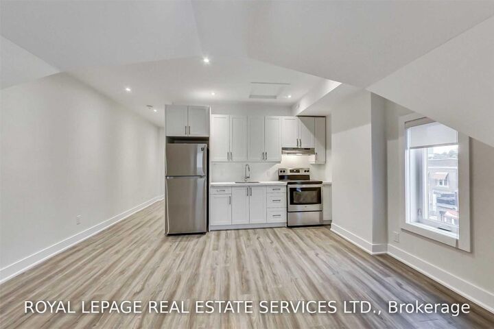 Property Photo: 235 Davenport Road A ON M5R 2H6