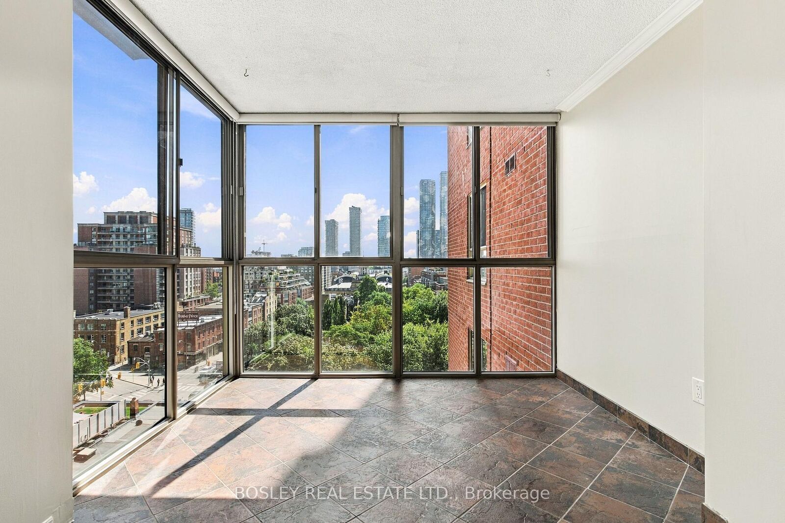 Property Photo:  95 Lombard Street 1001  ON M5C 2V3 