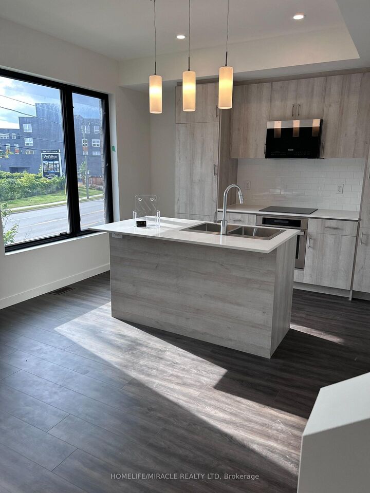 Property Photo:  15 Rainwater Lane  ON L4N 9J6 