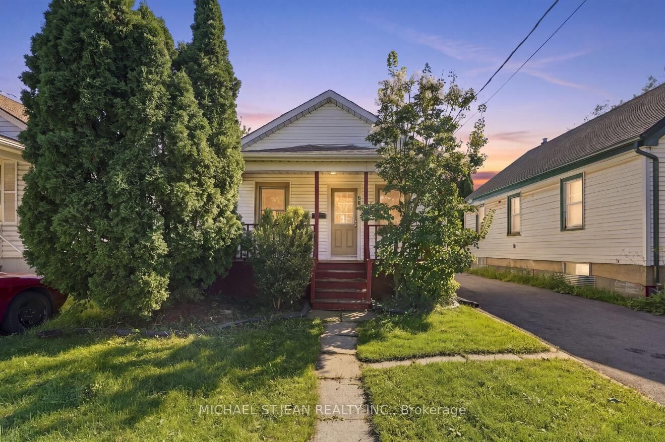 Property Photo:  68 Hamilton Street  ON L2S 7K6 