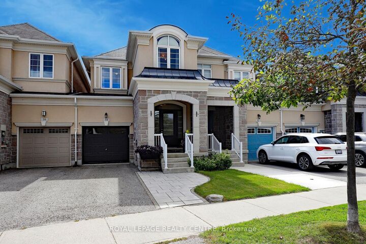 Property Photo:  54 Upper Canada Court  ON L7G 0L1 