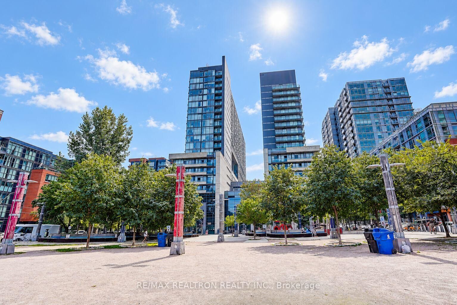 Property Photo:  36 Lisgar Street 603E  ON M6J 0C7 