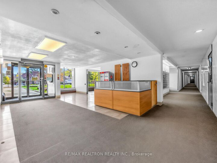 Property Photo:  180 Markham Road 501  ON M1M 2Z9 