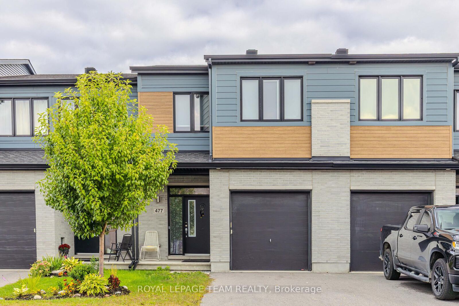 Property Photo:  477 Cope Drive N  ON K2V 0B8 
