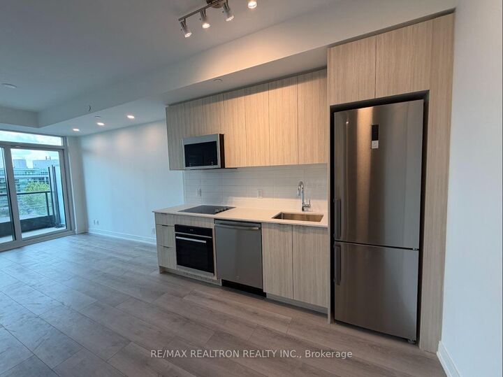 Property Photo:  20 Deans Drive 516  ON M1L 0J7 