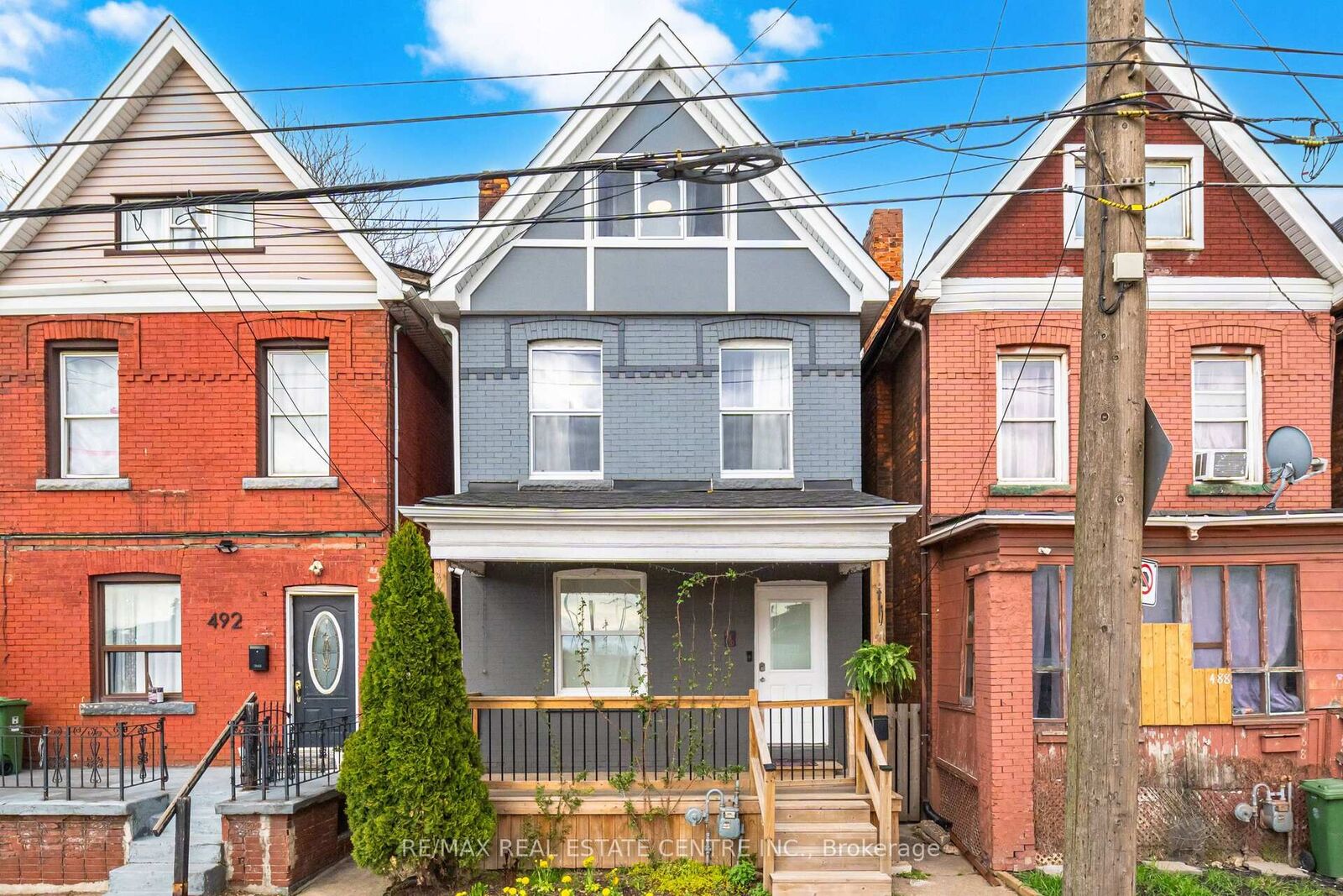 Property Photo: 490 Wentworth Street N ON L8L 5W9