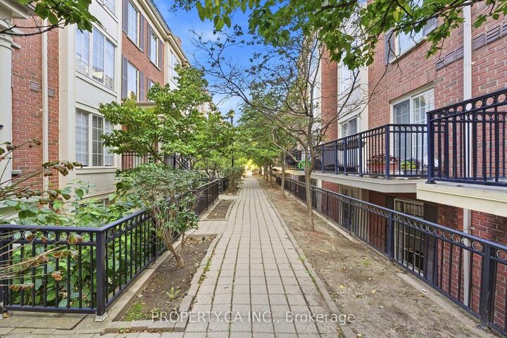 Property Photo:  3 Everson Drive 118  ON M2N 7C2 