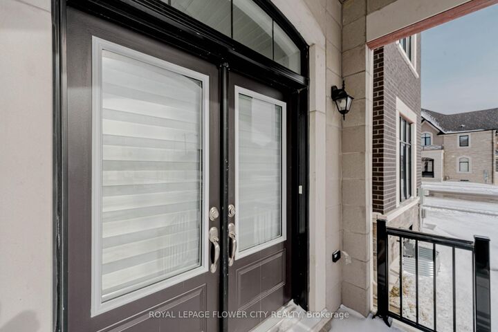 Property Photo:  518 Kleinberg Summit Way  ON L4H 4T5 