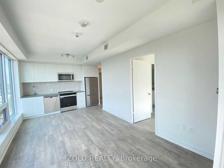 Property Photo:  8868 Yonge Street 1602E  ON L4C 0T4 