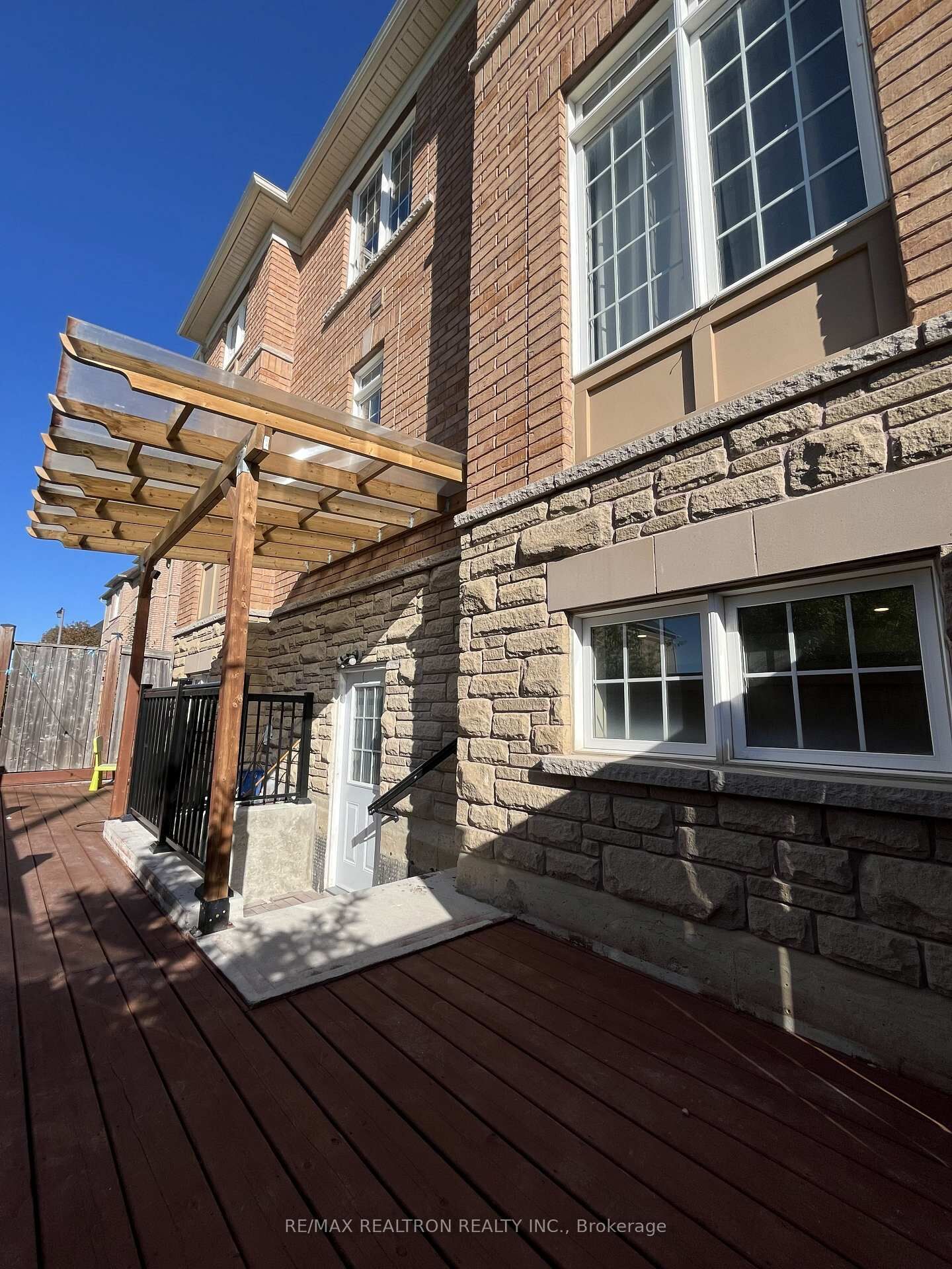 Property Photo:  100 Alpaca Drive Bsmt  ON L4E 0R1 