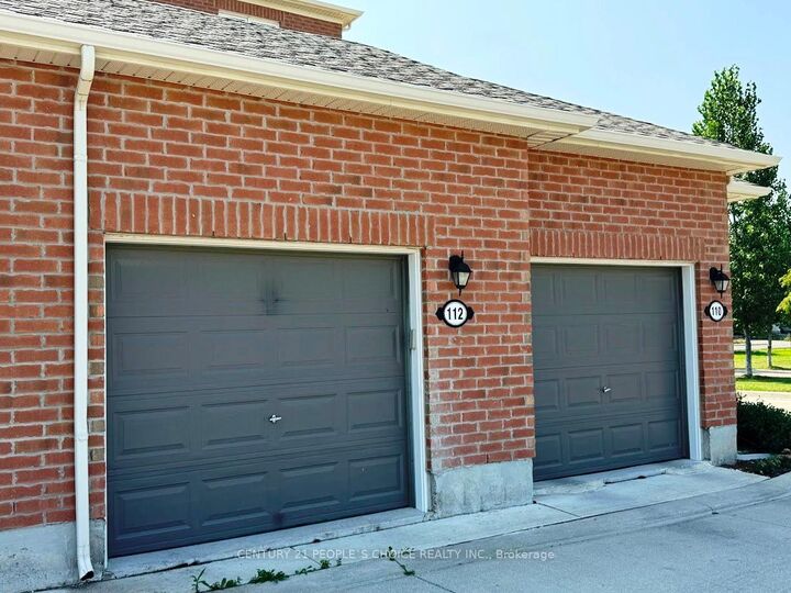 Property Photo:  112 Cleanside Road  ON M1L 0J3 