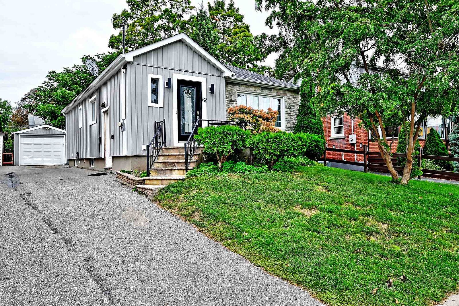 Property Photo: 62 Wilson Road S ON L1H 6B7