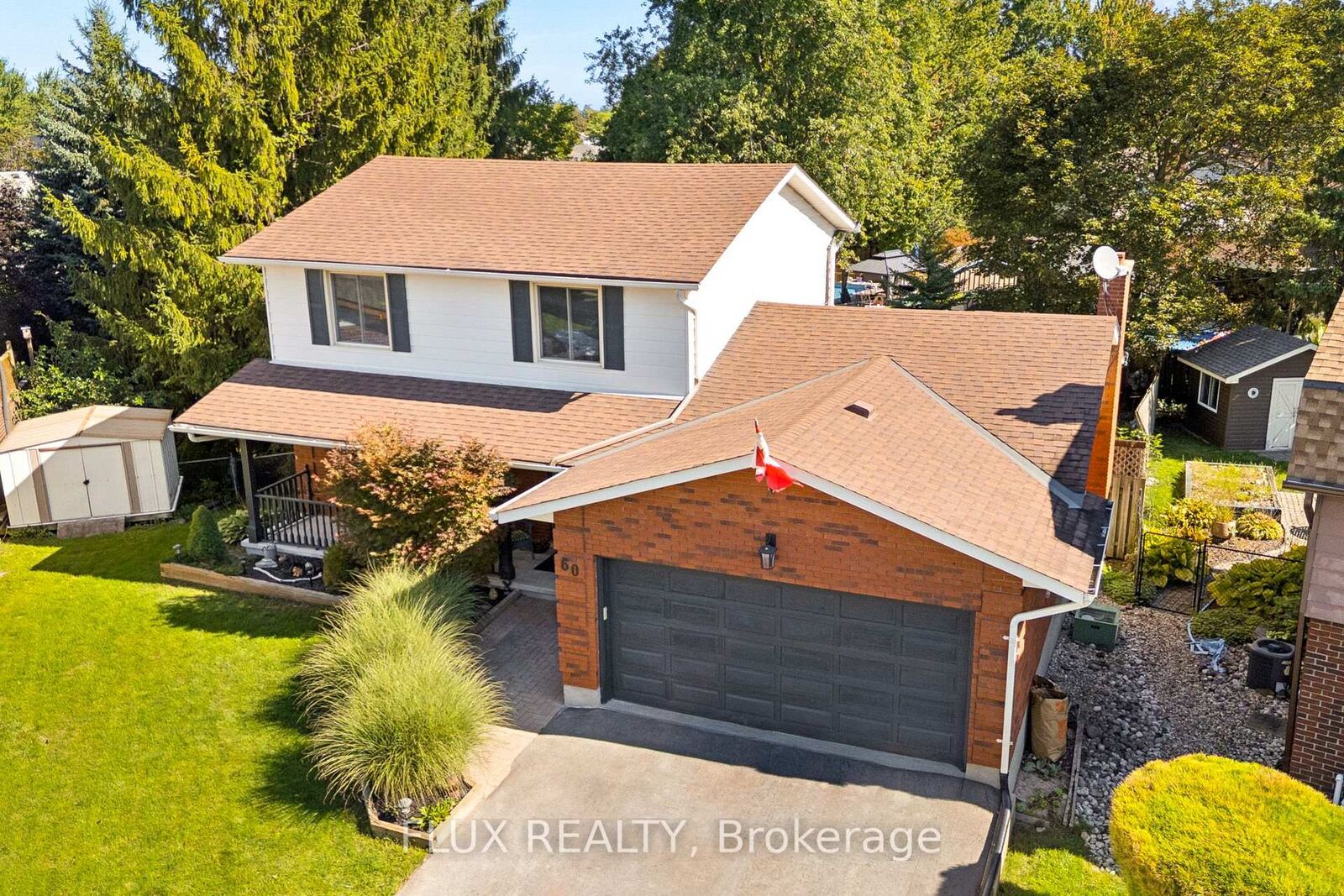 Property Photo:  60 Cherrytree Court  ON N2N 1L9 