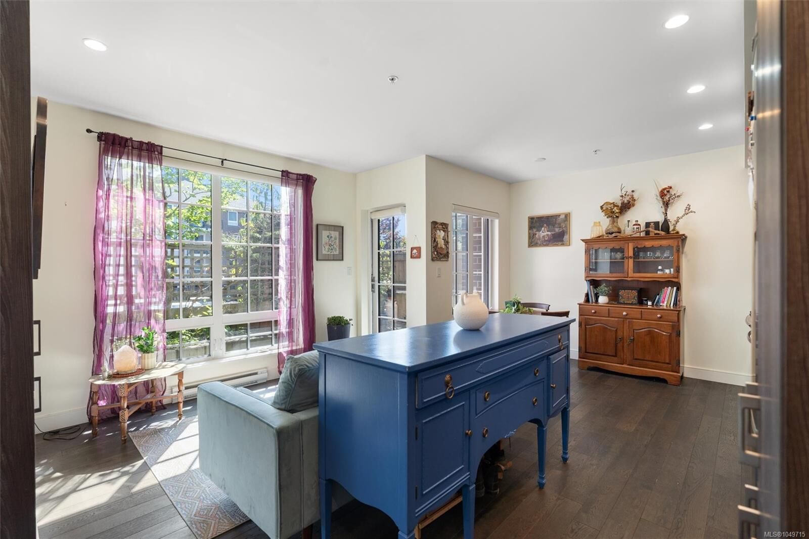 Property Photo:  1011 Burdett Ave #105  BC V8V 3G9 