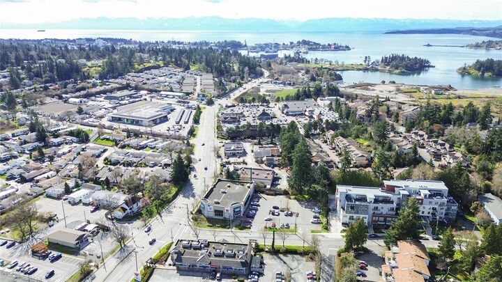 Property Photo:  1506 Admirals Rd #5  BC V9A 7B1 