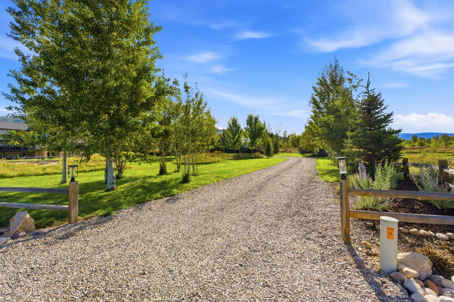 Property Photo: 2300 River Meadows Pkwy 8 UT 84049