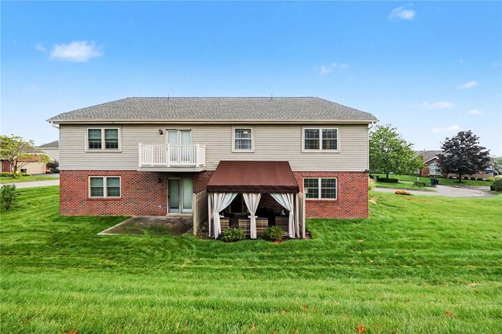 Property Photo: 1504 Dunhill Court PA 15108