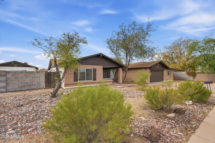 Property Photo:  2901 W Kathleen Road  AZ 85053 