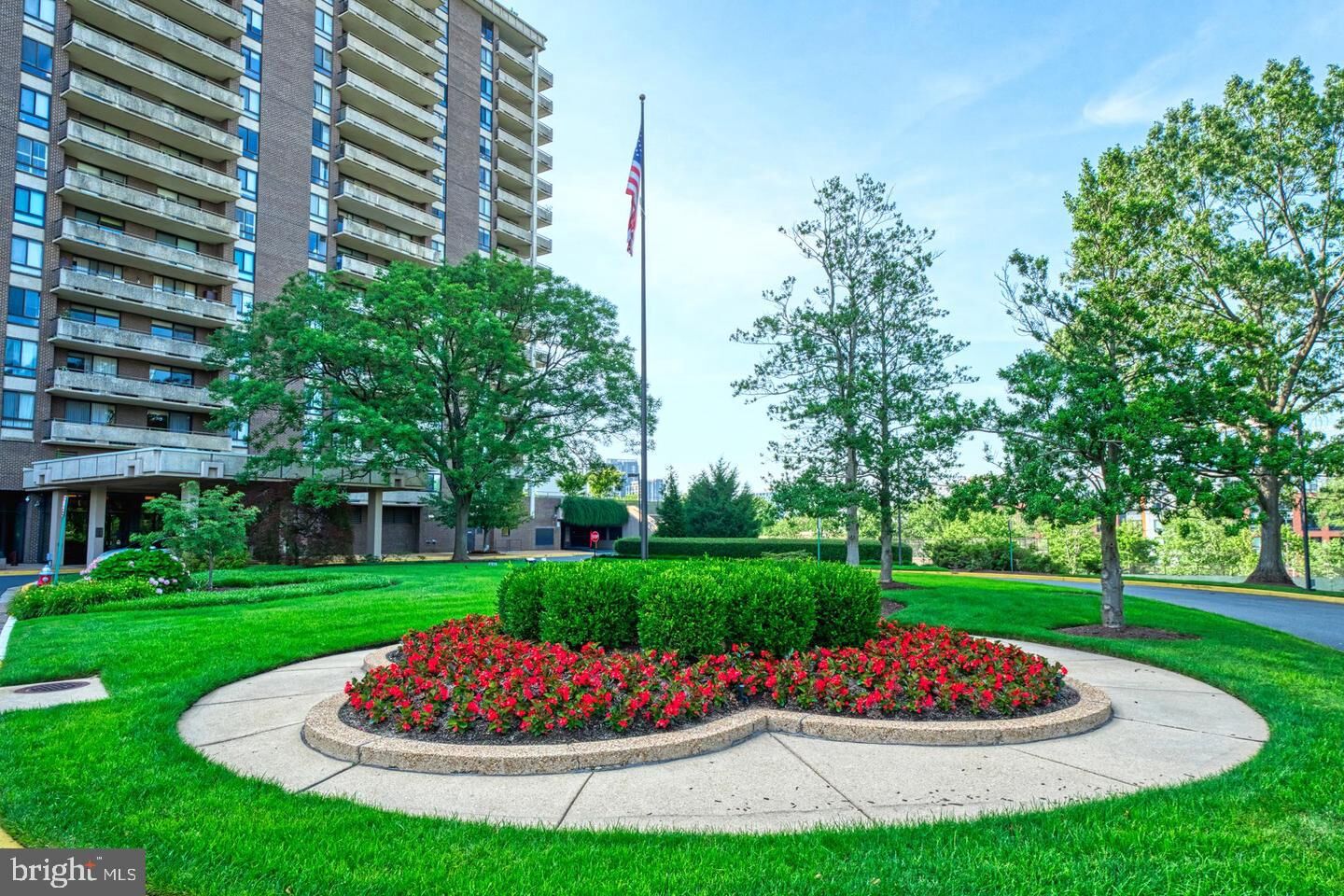 Property Photo:  1800 Old Meadow Road 218  VA 22102 