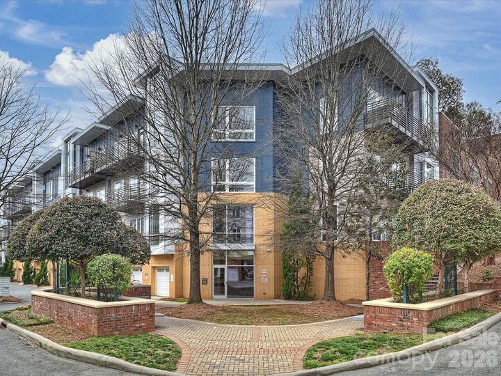 Property Photo:  2200 Lyndhurst Avenue 102  NC 28203 