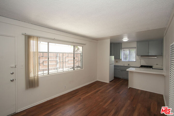 Property Photo: 11521 Rochester Ave, Unit 1 CA 90025