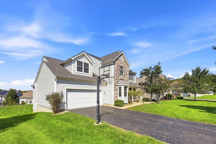 Property Photo:  516 Greenwood Loop  OH 43055 
