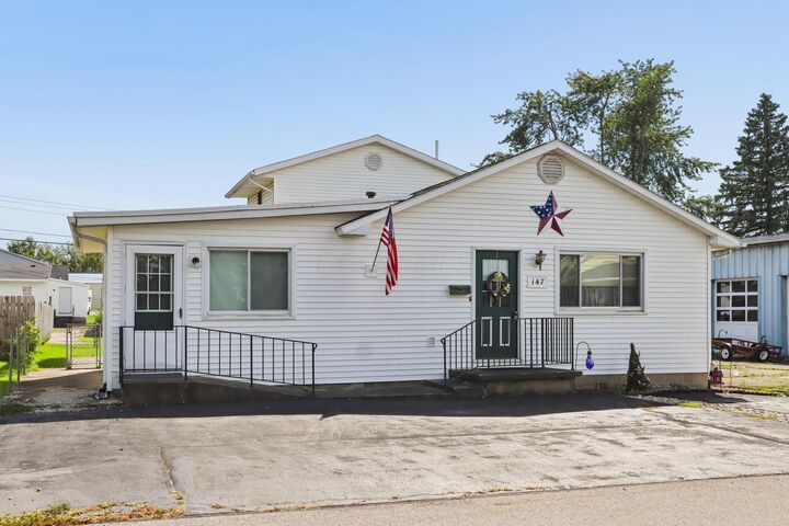 Property Photo:  147 Evans Avenue  OH 43078 