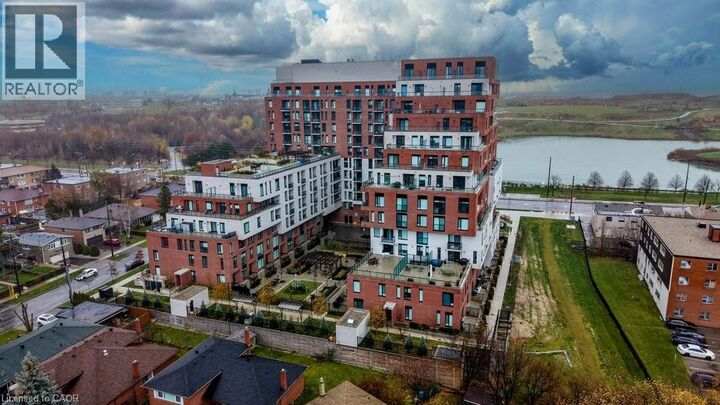 Property Photo:  3100 Keele Street 612  ON M3M 0E1 