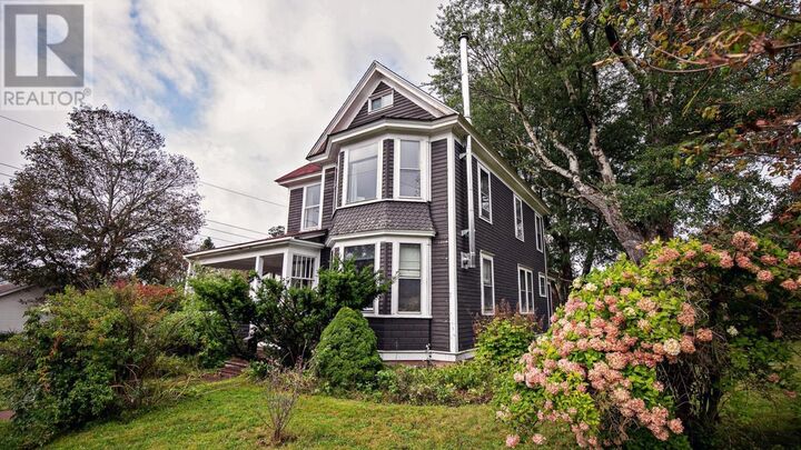 Property Photo:  61 Victoria Street West  NS B4H 1C3 