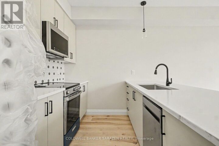 Property Photo: 42 McArthur Avenue 102 ON K1L 6R2