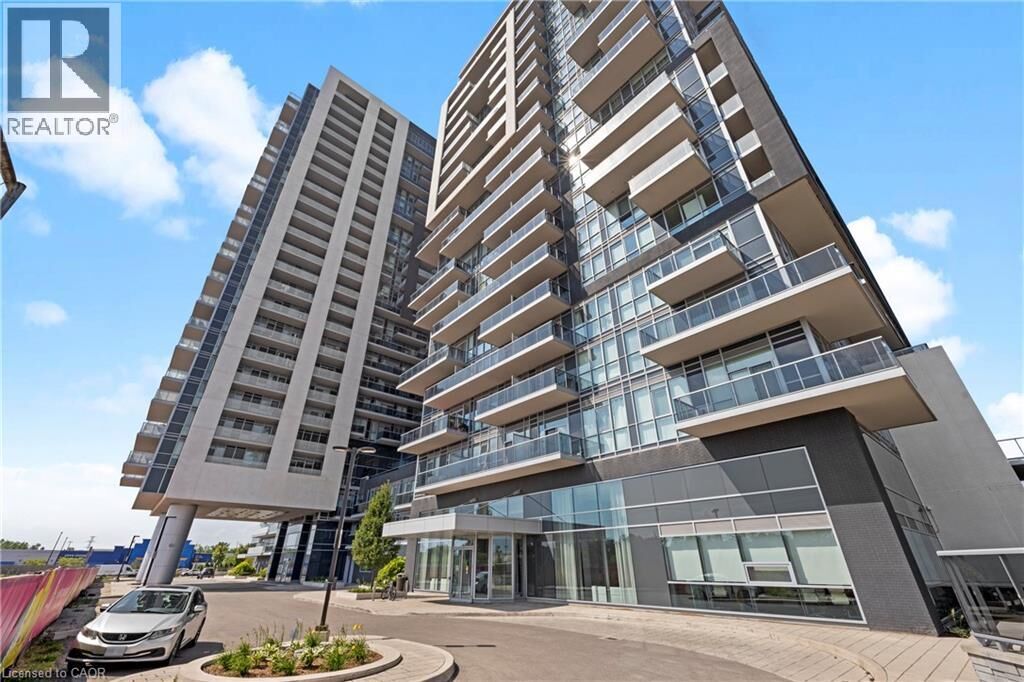 Property Photo:  2093 Fairview Street 813  ON L7R 0B4 