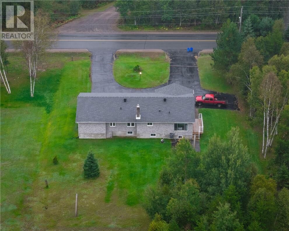 Property Photo:  636 Gravel Drive  ON P3P 1R3 