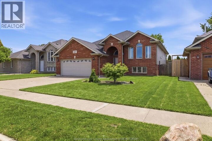 Property Photo:  149 Amy Croft Drive  ON N8K 1E3 