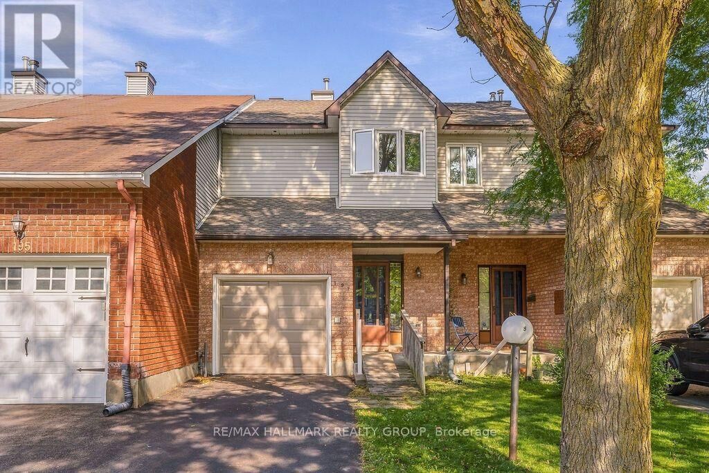 Property Photo:  197 Tartan Drive  ON K2J 3S3 