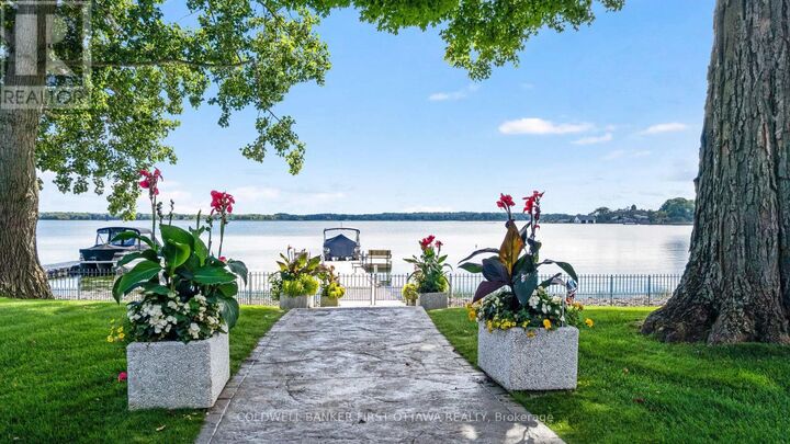 Property Photo:  987 1000 Islands Parkway  ON K0E 1R0 