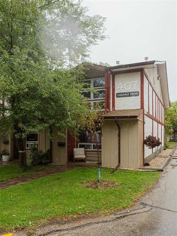 Photo de la propriété:  407 Oakdale Drive  MB R3R 0Z8 