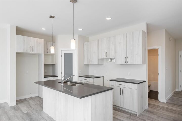 Property Photo: 29 Kite Bay MB R2V 5L5