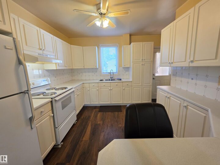 Property Photo:  10438 147 Street NW  AB T5N 3C5 