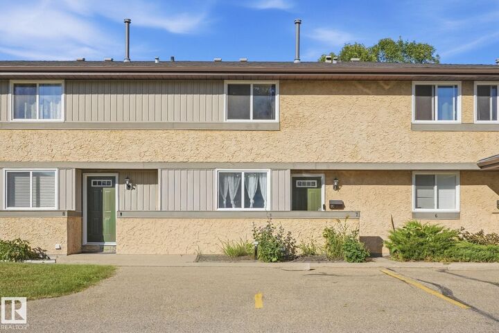 Property Photo:  7 8930 99 Avenue  AB T8L 3L1 