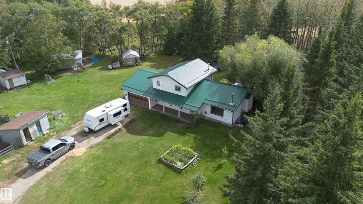 Property Photo:  50279 Rge Rd 274  AB T0C 0V0 