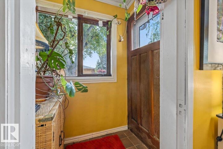 Property Photo: 4648 113 Avenue NW AB T5W 0R8