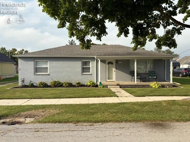 Property Photo:  108 Union Street  OH 43457 