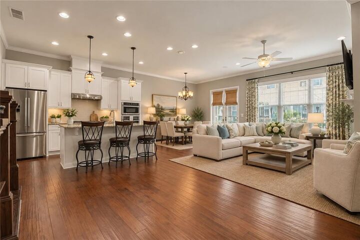 Property Photo: 1011 Milhaven Drive GA 30076