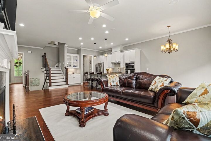 Property Photo:  1011 Milhaven Drive  GA 30076 