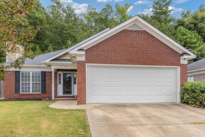 Property Photo:  7 Devonshire Drive  AL 36870 